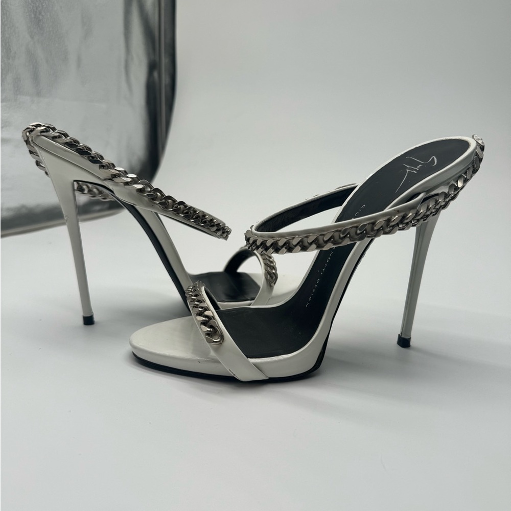 Giuseppe zanotti white and chained heels sooo hot